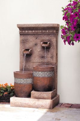 Deko-Brunnen in antikem Design