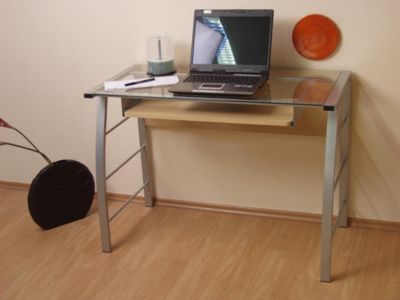 Computer-Schreibtisch