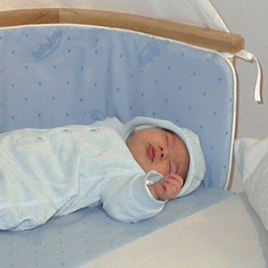 TOBI BABYBAY Matratze und Nestchen fÃŒr Beistellbett MIDI Farbe hell-blau