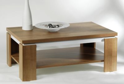 Couchtisch mit groÃer Ablage