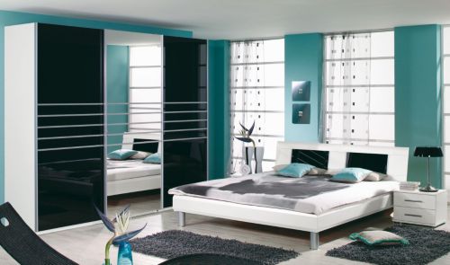 rauch Schlafzimmer mit schwarzen Glas-Auflagen, 4-teilig