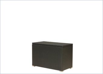 Schützen Sie Ihre Stuhlauflagen vor Wind und Wetter. Verstauen Sie Ihre Kissen und Auflagen in der schönen Auflagenbox Auckland aus Kunstgeflecht in Rattan-Optik. Die Auflagenbox ist mit einem leichten Aluminiumgestell und einem wasserdichten Innenbehälter aus Zink ausgestattet. Hier regnet...